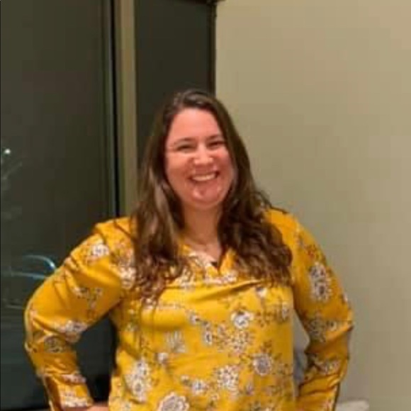 Meet your Posher, Sarah - Picture 1 of 1